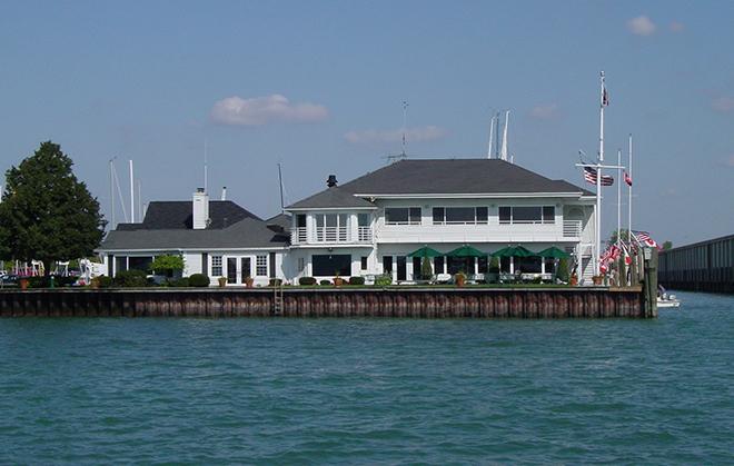 The Bayview Yacht Club on the edge of the Detroit River. © Martin Chumiecki